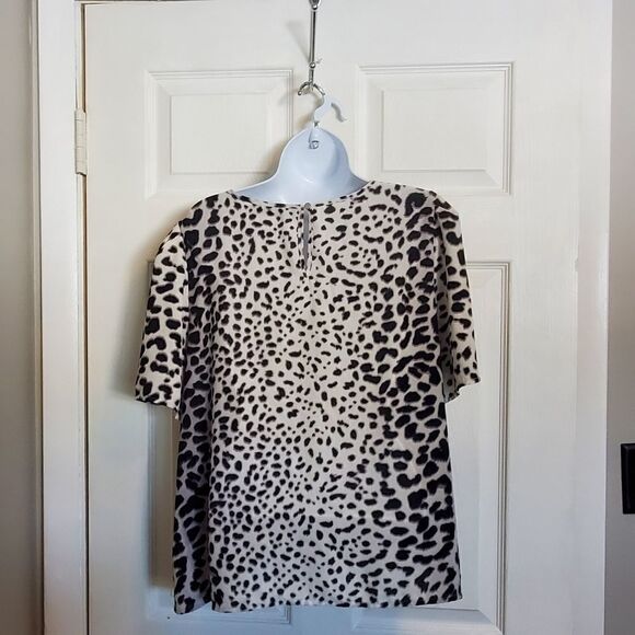 Cheeta print top - Picture 2 of 3